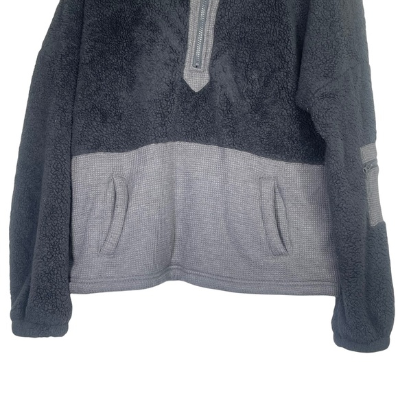 Fantastic Fawn Small Black & Grey Fuzzy Pullover - Picture 3 of 8